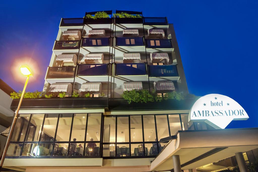 Hotel Ambassador Ριτσόνε Εξωτερικό φωτογραφία