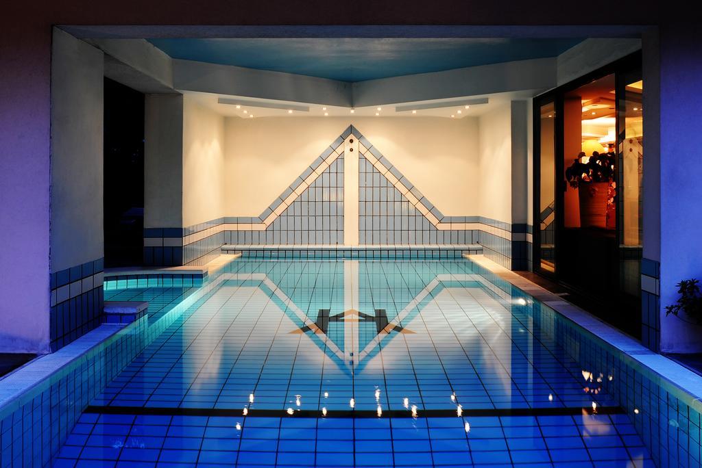 Hotel Ambassador Ριτσόνε Εξωτερικό φωτογραφία